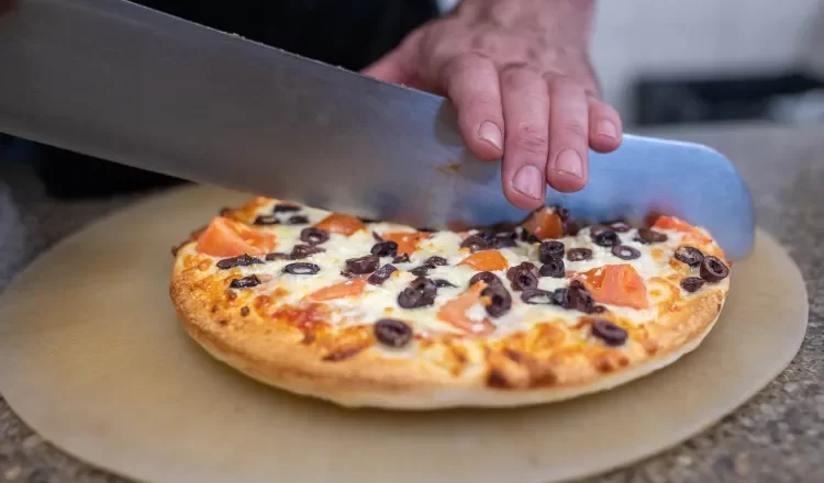 Heavenly Pizzas in Franklin: The Best Crust and Toppings Combinations